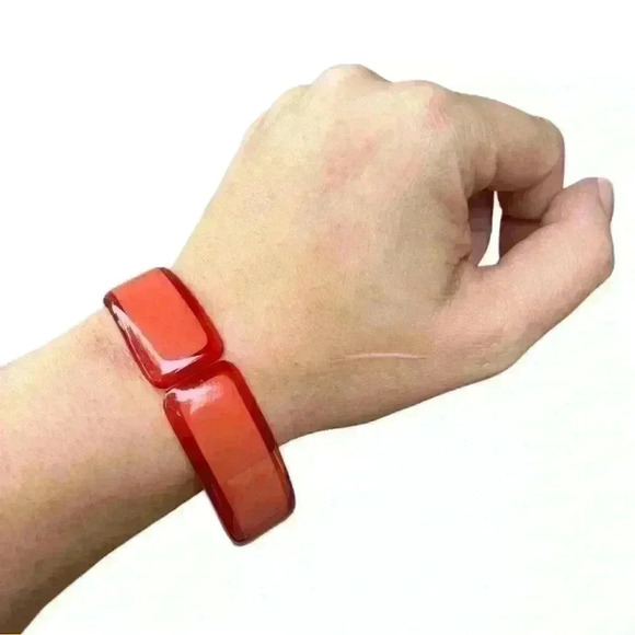 NWT orange acrylic bangle - Picture 1 of 3